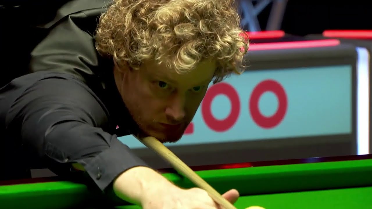 Neil Robertson's Snooker Blunder: A Hilarious Holiday Sacrifice